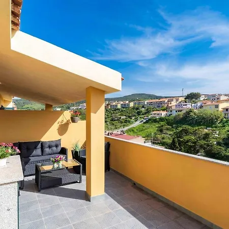 Apartamento ático Con Terraza Grande, En El Centro *